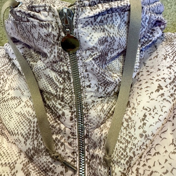 Johnston & Murphy Quilted Jacket - Taupe Lt Pink Snake Print Woman’s Sz Sm - Picture 6 of 11
